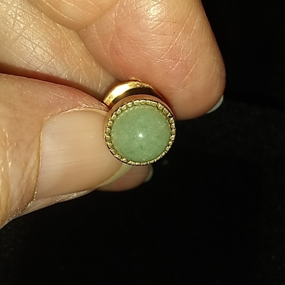 'jade' tie tack